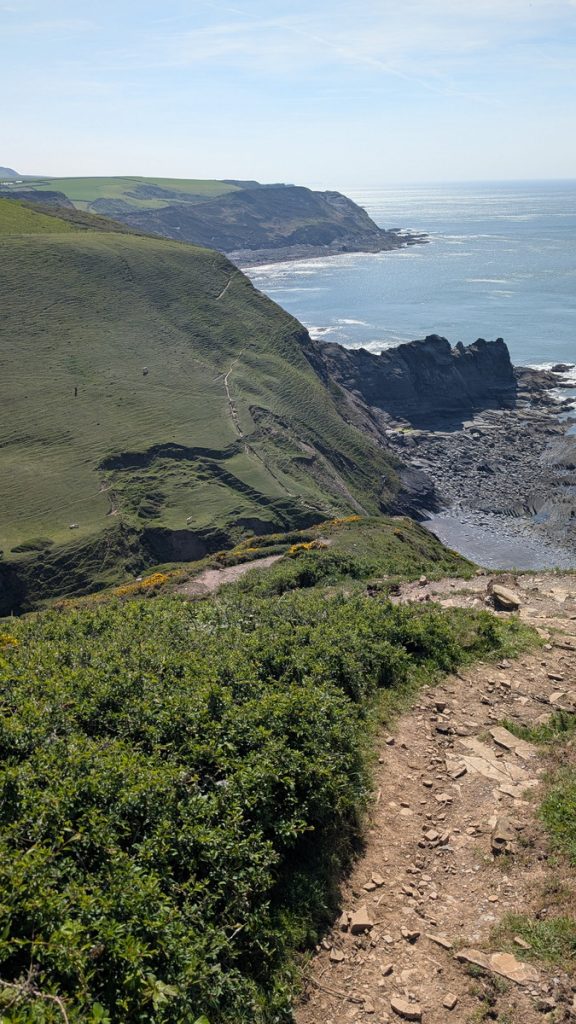 Descending down towards Cleave Strand