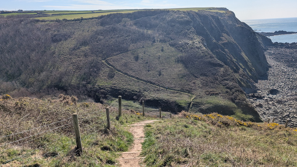Descent down and climb out of Litter Mouth