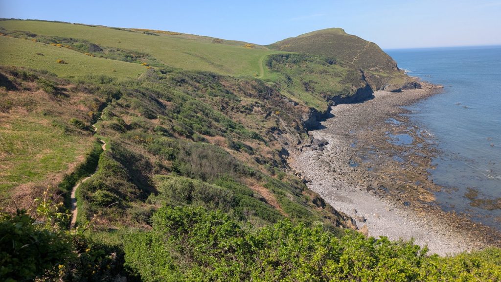 Rounding Tremoutha Haven towards Cambeak