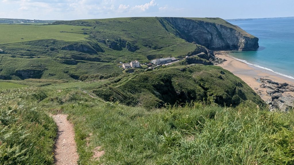 The descent down to Trebarwith Strand
