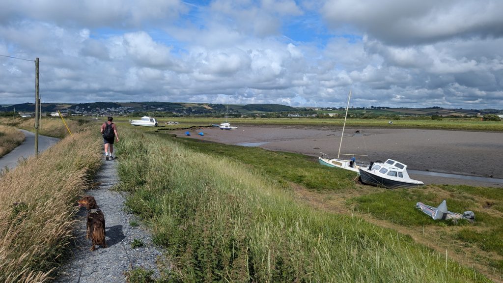 Approaching Velator Quay and Braunton along the dyke